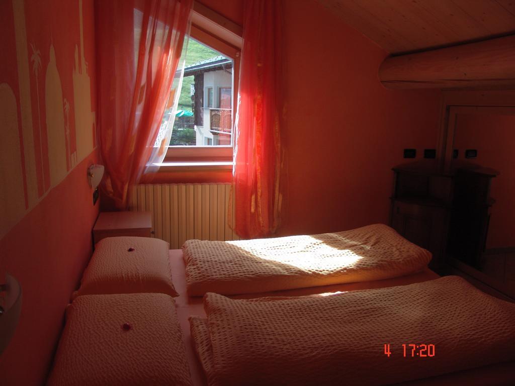 Casa Martina Apartment Livigno Cameră foto